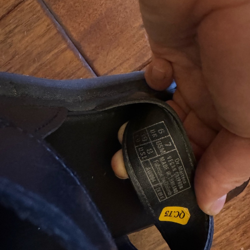 Dr. Martens Vegan Gryphon - Picture 3 of 6